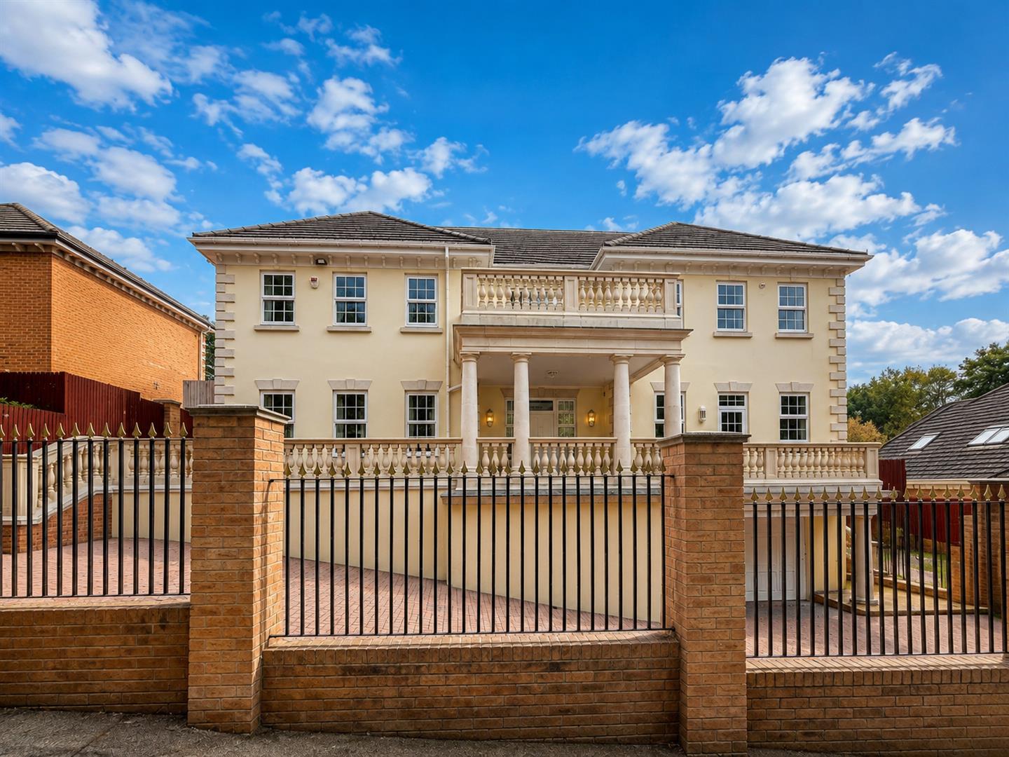 Jersey Place, Ascot